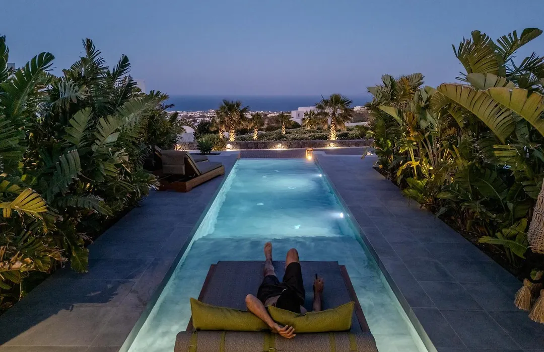 Numa Santorini-1